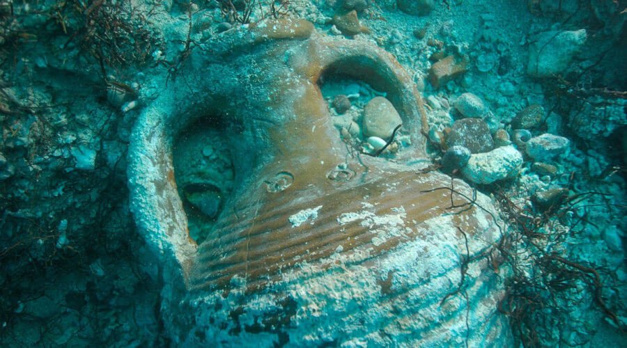 mljet island tour from Dubrovnik amphora on the sea bed