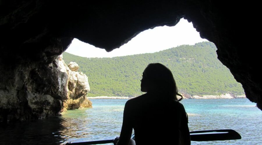 mljet national park tour from Dubrovnik kanu in cave